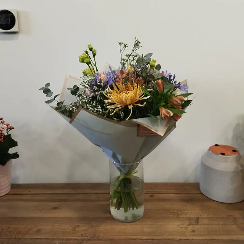 L'Artisan Floral Parisien, Fresnes : bouquet "Évasion florale", mélange de fleurs exotiques et contemporaines